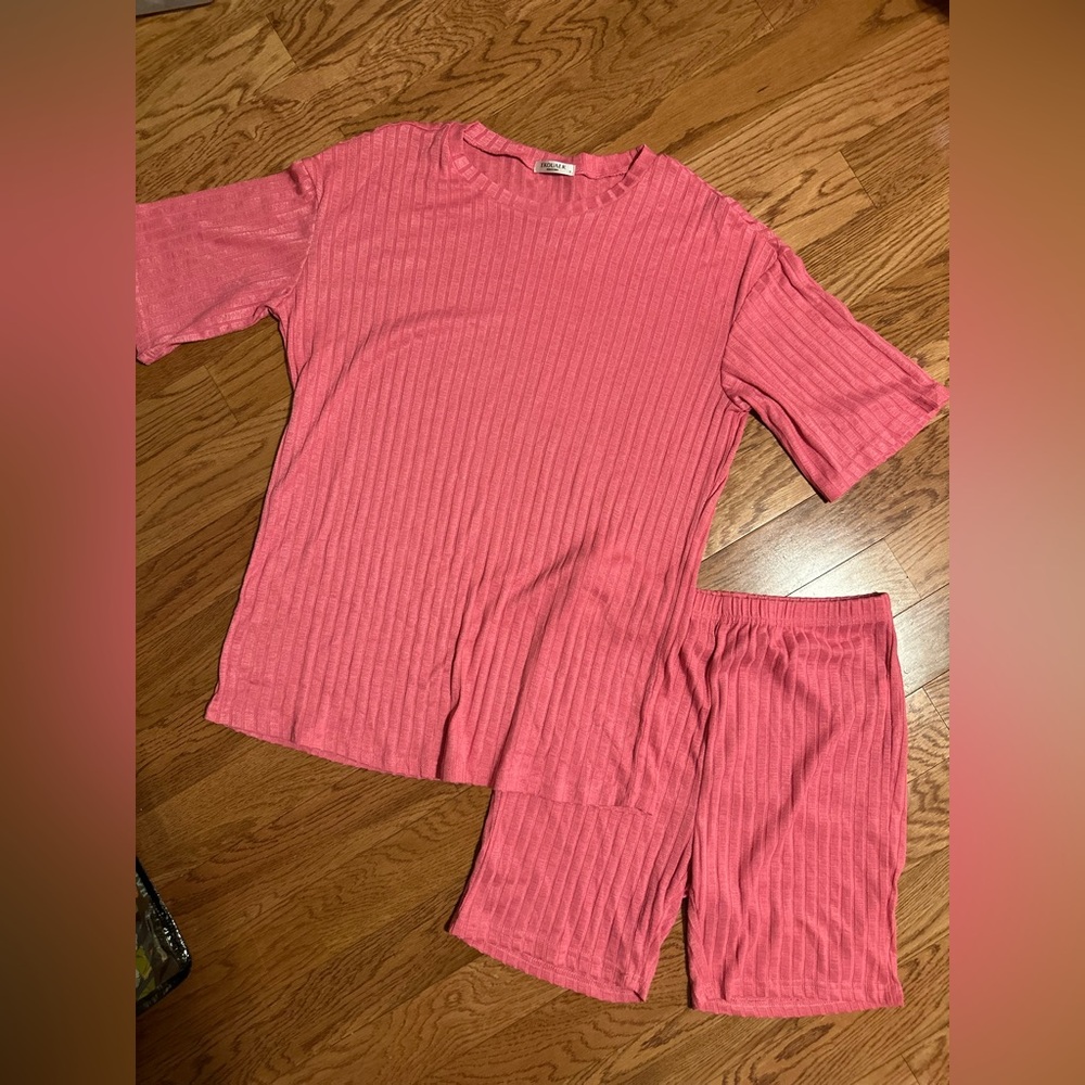 Women's Ribbed Pink Lounge Set - Picture 2 of 3